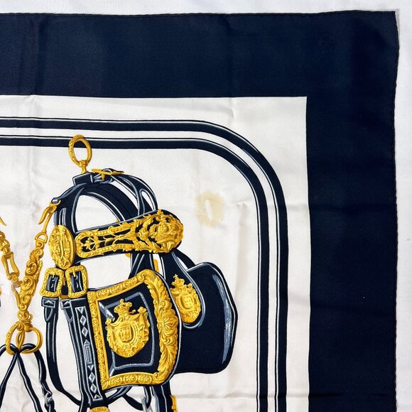 VTG HERMES Brides de Gala Scarf White Black Gold colorway, by Hugo Grygkar - Picture 5 of 13